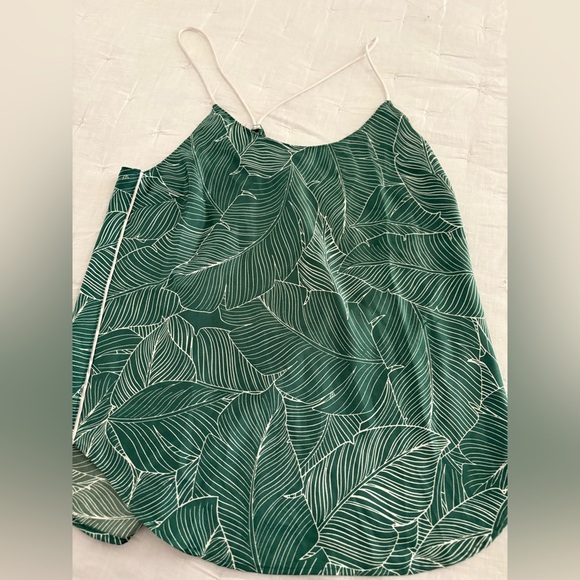 Victoria's Secret Tops - Victoria's Secret Green Leaf Pattern Cami